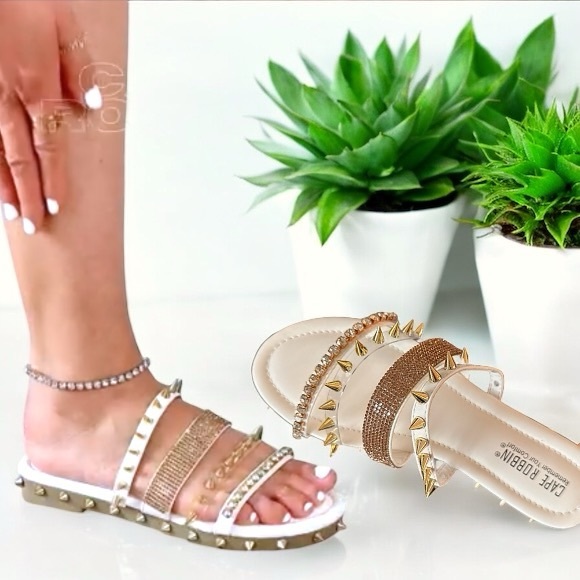 Cape Robbin Xtreme Studded Women’s Sandals - Picture 5 of 16